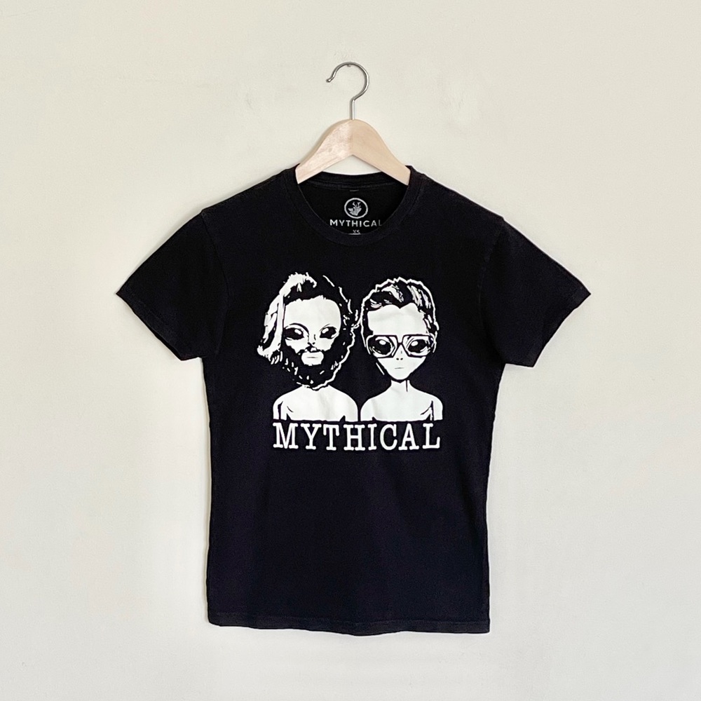 Invaders From Good Mythical Morning GITD Alien Graphic Black T Shirt Adult XS - Picture 2 of 9